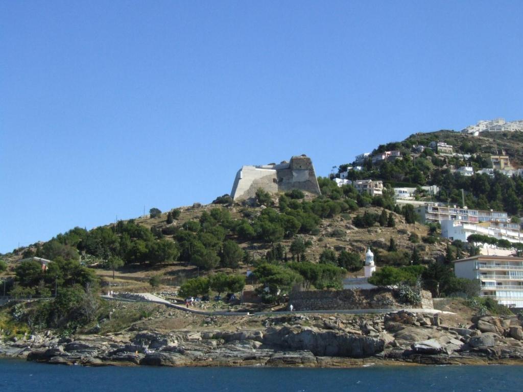 Hostal Puig Rom Roses Exterior foto